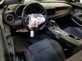 2016 Chevrolet Camaro 1SS z VIN 1G1FF1R70G0137246, wystawiony jako Copart lot #55349255 z przebiegiem 131 765 mil mil oraz Czysty tytuł • Clean title. Historia ofert i sprzedaży dostępna na DreamBid. Obrazek 8.