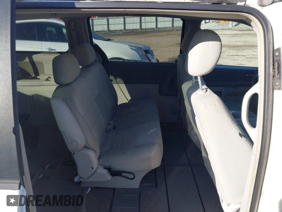 2008 Chrysler Town & Country LX with VIN 2A8HR44H58R139714, listed as a IAAI auction lot 41134005 with 184,567 mi miles. Bid and sale history available at carsss.com. Image 8.