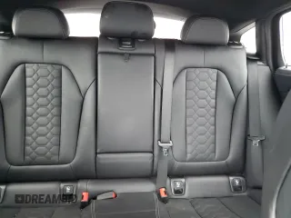 2020 BMW X4 M Competition z VIN 5YMUJ0C01L9C53493, wystawiony jako Copart lot #71828414 z przebiegiem 52 872 mil mil oraz Szkoda całkowita • Salvage title. Historia ofert i sprzedaży dostępna na DreamBid. Obrazek 10.