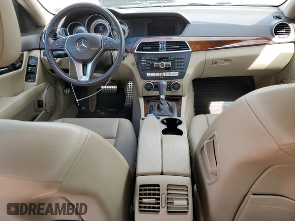 2012 Mercedes-Benz C 300 Sport с VIN WDDGF8BB7CR209364, выставлен на аукционе Copart как лот 55526085 с пробегом 119 461 миль миль и Списание • Salvage title. История ставок и продаж доступна на DreamBid. Изображение 8.