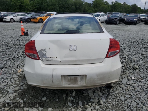 2012 Honda Accord EX z VIN 1HGCS1B70CA022135, wystawiony jako Copart lot #56799685 z przebiegiem 261 083 mil mil oraz Czysty tytuł • Clean title. Historia ofert i sprzedaży dostępna na DreamBid. Obrazek 6.