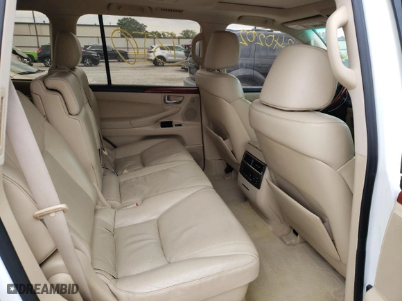 2008 Lexus LX 570 with VIN JTJHY00W984013718, listed as a Copart auction lot 43977642 with 240,202 mi miles and Salvage Title. Bid and sale history available at carsss.com. Image 6.