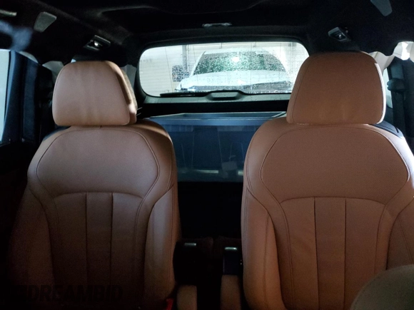 2021 BMW X7 M50i with VIN 5UXCX6C03M9F03953, listed as a Copart auction lot 49971585 with 0 mi miles and Non Repairable. Bid and sale history available at carsss.com. Image 10.