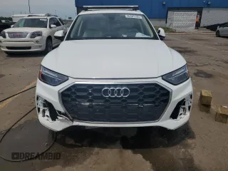 2022 Audi Q5 S line Premium Plus with VIN WA1EAAFY1N2048022, listed as a Copart auction lot 56401135 with 50,936 mi miles and Clean title. Bid and sale history available at DreamBid. Image 5.