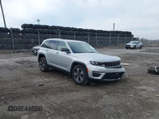 2024 Jeep Grand Cherokee с VIN 1C4RJYB65RC712763, выставлен на аукционе IAAI как лот 41838559 с пробегом 9 880 миль миль и . История ставок и продаж доступна на DreamBid. Изображение 1.