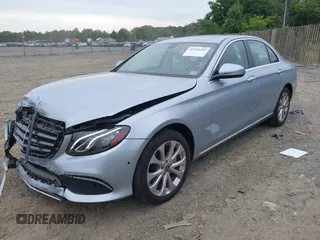 2018 Mercedes-Benz E 300 with VIN WDDZF4KB3JA385504, listed as a IAAI auction lot 42340289 with 15,336 mi miles and . Bid and sale history available at DreamBid. Image 18.