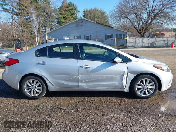 2016 Kia Forte LX with VIN KNAFX4A66G5471080, listed as a IAAI auction lot 41812751 with 57,686 mi miles. Bid and sale history available at carsss.com. Image 13.