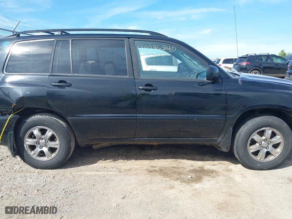 2004 Toyota Highlander with VIN JTEEP21A840016999, listed as a IAAI auction lot 40286240 with 117,053 mi miles. Bid and sale history available at carsss.com. Image 14.