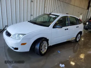 2007 Ford Focus S with VIN 1FAFP37N47W306334, listed as a Copart auction lot 44996245 with 190,371 mi miles and Non Repairable. Bid and sale history available at carsss.com. Image 1.