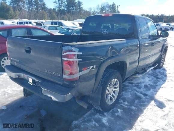 2003 Chevrolet Silverado 1500 LS with VIN 2GCEK19T631340409, listed as a IAAI auction lot 41555088 with 200,200 mi miles. Bid and sale history available at carsss.com. Image 4.