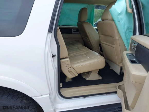 2017 Ford Expedition EL XLT with VIN 1FMJK1HT1HEA35529, listed as a IAAI auction lot 41846981 with 185,077 mi miles. Bid and sale history available at carsss.com. Image 8.
