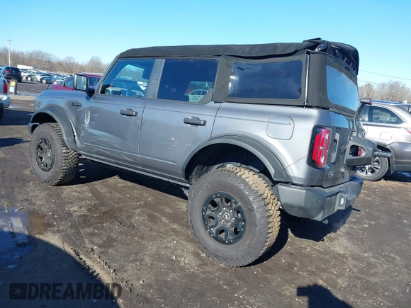 2023 Ford Bronco with VIN 1FMEE5DP3PLC10463, listed as a IAAI auction lot 41555053 with 6,637 mi miles. Bid and sale history available at carsss.com. Image 3.