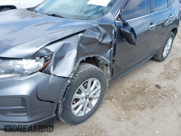 2017 Nissan Rogue SL z VIN JN8AT2MV7HW025973, wystawiony jako IAAI lot #42000657 z przebiegiem 131 762 mil mil oraz . Historia ofert i sprzedaży dostępna na DreamBid. Obrazek 6.