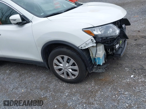 2016 Nissan Rogue SV with VIN KNMAT2MV7GP713086, listed as a IAAI auction lot 42021596 with 118,290 mi miles and . Bid and sale history available at carsss.com. Image 20.