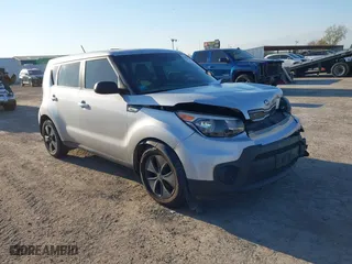 2017 Kia Soul with VIN KNDJN2A26H7484289, listed as a IAAI auction lot 41290574 with 82,860 mi miles. Bid and sale history available at carsss.com. Image 1.