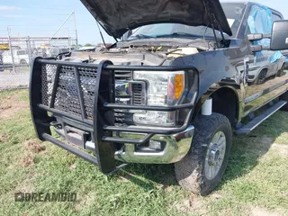 2017 Ford F-250 Lariat с VIN 1FT7W2BT2HEB89913, выставлен на аукционе IAAI как лот 41949233 с пробегом Не указан миль и . История ставок и продаж доступна на DreamBid. Изображение 17.
