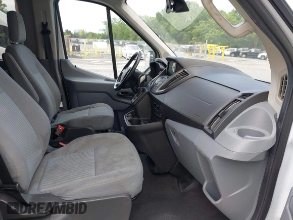 2019 Ford Transit Passenger XL с VIN 1FBAX2CG7KKB02430, выставлен на аукционе IAAI как лот 42682555 с пробегом 60 522 миль миль и . История ставок и продаж доступна на DreamBid. Изображение 5.