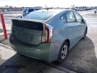 2013 Toyota Prius One with VIN JTDKN3DU6D5557058, listed as a IAAI auction lot 41765281 with 118,128 mi miles. Bid and sale history available at carsss.com. Image 4.