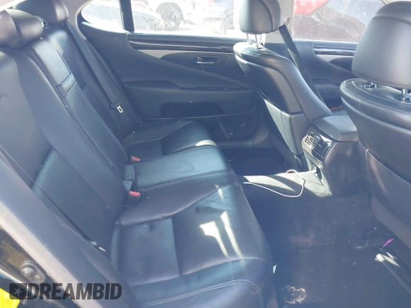 2013 Lexus LS 460 L с VIN JTHGL5EFXD5049858, выставлен на аукционе IAAI как лот 41859412 с пробегом 112 376 миль миль и . История ставок и продаж доступна на DreamBid. Изображение 8.