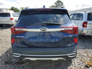 2021 Kia Seltos EX z VIN KNDERCAA6M7040987, wystawiony jako Copart lot #71797164 z przebiegiem 73 955 mil mil oraz Nie do naprawy • Non repairable. Historia ofert i sprzedaży dostępna na DreamBid. Obrazek 6.