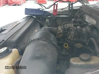 2003 Ford F-150 XL с VIN 1FTRF17263NB77646, выставлен на аукционе IAAI как лот 42953864 с пробегом Не указан миль и . История ставок и продаж доступна на DreamBid. Изображение 19.