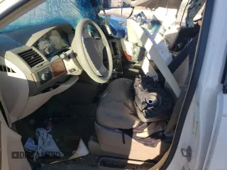 2008 Chrysler Town & Country LX with VIN 2A8HR44H58R725507, listed as a Copart auction lot 46929055 with 0 mi miles and Salvage Title. Bid and sale history available at carsss.com. Image 7.