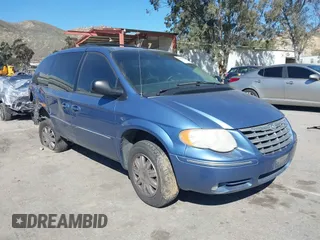 2007 Chrysler Town & Country LWB Limited with VIN 2A4GP64L07R170855, listed as a IAAI auction lot 41626921 with 215,502 mi miles. Bid and sale history available at carsss.com. Image 1.