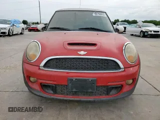 2011 MINI Hardtop S with VIN WMWSV3C5XBTY23021, listed as a Copart auction lot 58786655 with 117,874 mi miles and Clean title. Bid and sale history available at DreamBid. Image 5.