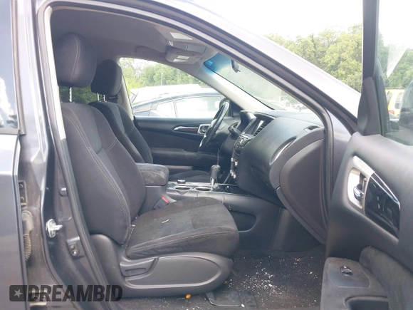 2014 Nissan Pathfinder Platinum with VIN 5N1AR2MM7EC723672, listed as a IAAI auction lot 42532350 with 151,566 mi miles and . Bid and sale history available at DreamBid. Image 5.