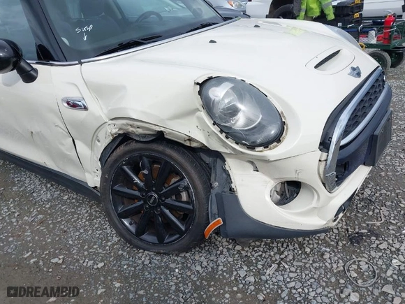 2016 MINI Cooper Hardtop S with VIN WMWXP7C59G2A42935, listed as a IAAI auction lot 41910245 with 106,154 mi miles. Bid and sale history available at carsss.com. Image 6.