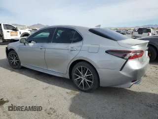 2024 Toyota Camry SE with VIN 4T1S11AK4RU245350, listed as a Copart auction lot 87650885 with 7,475 mi miles and Salvage Title. Bid and sale history available at carsss.com. Image 2.