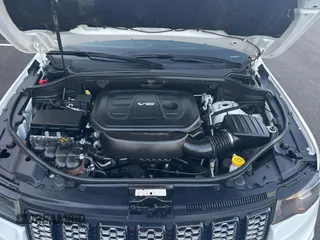 2019 Jeep Grand Cherokee Laredo E with VIN 1C4RJFAG6KC611574, listed as a Copart auction lot 53000945 with 110,698 mi miles and Clean Title. Bid and sale history available at carsss.com. Image 7.