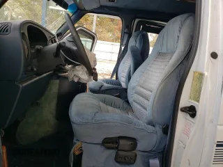 1997 Ford Econoline Commercial with VIN 1FDEE14L8VHB55692, listed as a Copart auction lot 77627564 with 124,927 mi miles and Salvage Title. Bid and sale history available at carsss.com. Image 7.
