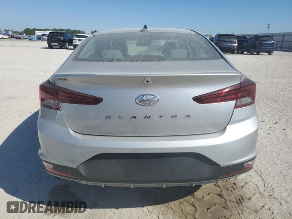 2020 Hyundai Elantra SEL z VIN 5NPD84LFXLH586828, wystawiony jako Copart lot #50519325 z przebiegiem Nie podano mil oraz Szkoda całkowita • Salvage title. Historia ofert i sprzedaży dostępna na DreamBid. Obrazek 6.