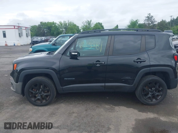 2017 Jeep Renegade Latitude z VIN ZACCJBBB7HPF22652, wystawiony jako IAAI lot #42230081 z przebiegiem 108 696 mil mil oraz . Historia ofert i sprzedaży dostępna na DreamBid. Obrazek 14.