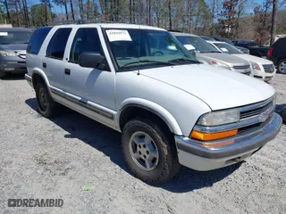 1999 Chevrolet Blazer LS with VIN 1GNDT13W8X2194684, listed as a IAAI auction lot 41845973 with 423,234 mi miles. Bid and sale history available at carsss.com. Image 1.