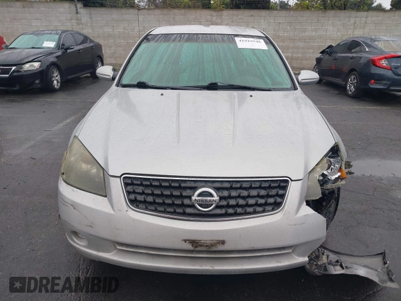 2005 Nissan Altima 2.5 S with VIN 1N4AL11D25N413377, listed as a IAAI auction lot 41919546 with 235,704 mi miles. Bid and sale history available at carsss.com. Image 13.