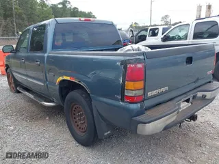 2007 GMC Sierra 1500 Classic SL with VIN 2GTEC13V571167057, listed as a IAAI auction lot 41751150 with 1,911,650 mi miles. Bid and sale history available at carsss.com. Image 3.