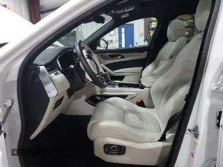 2024 Jaguar F-Pace R-Dynamic S с VIN SADCT2EXXRA736171, выставлен на аукционе Copart как лот 88077055 с пробегом 8 640 миль миль и Списание • Salvage title. История ставок и продаж доступна на DreamBid. Изображение 7.