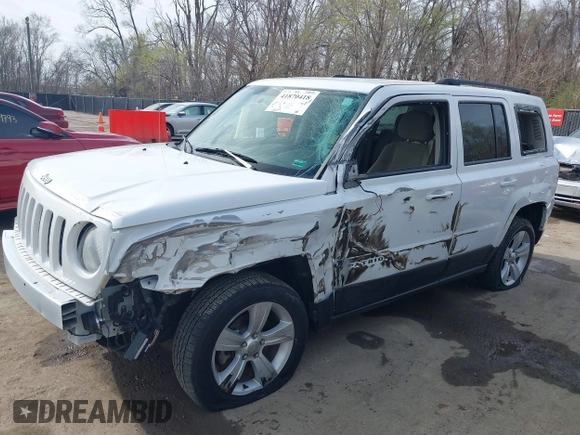 2014 Jeep Patriot Latitude with VIN 1C4NJRFB0ED778170, listed as a IAAI auction lot 41870418 with 54,624 mi miles. Bid and sale history available at carsss.com. Image 6.