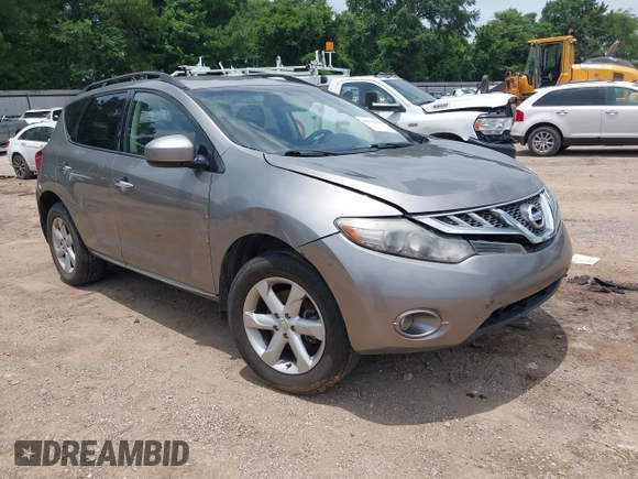 2009 Nissan Murano LE z VIN JN8AZ18W79W151778, wystawiony jako IAAI lot #42530560 z przebiegiem 157 393 mil mil oraz . Historia ofert i sprzedaży dostępna na DreamBid. Obrazek 1.