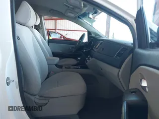 2021 Kia Sedona LX with VIN KNDMB5C15M6669588, listed as a IAAI auction lot 41757129 with 14,738 mi miles. Bid and sale history available at carsss.com. Image 5.