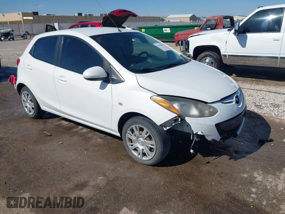 2014 Mazda 2 Sport with VIN JM1DE1KY0E0175562, listed as a IAAI auction lot 42023803 with 247,411 mi miles and . Bid and sale history available at carsss.com. Image 1.
