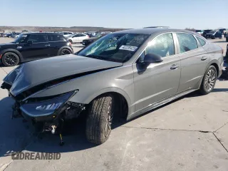 2022 Hyundai Sonata Hybrid SEL with VIN KMHL34JJXNA043891, listed as a Copart auction lot 42228425 with 0 mi miles and Salvage Title. Bid and sale history available at carsss.com. Image 1.