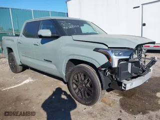 2024 Toyota Tundra 4WD SR5 with VIN 5TFLA5DB9RX229428, listed as a IAAI auction lot 40567554 with 9,639 mi miles. Bid and sale history available at carsss.com. Image 1.