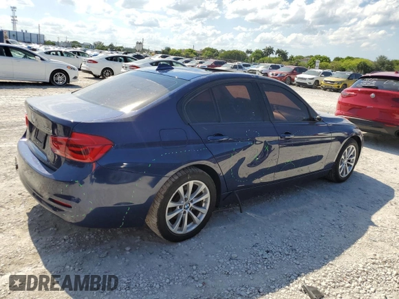 2018 BMW 3 Series 320i xDrive z VIN WBA8A3C54JA491805, wystawiony jako Copart lot #56647865 z przebiegiem 95 387 mil mil oraz Szkoda całkowita • Salvage title. Historia ofert i sprzedaży dostępna na DreamBid. Obrazek 3.