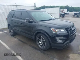 2017 Ford Explorer Sport z VIN 1FM5K8GT4HGE07722, wystawiony jako IAAI lot #42302334 z przebiegiem 79 369 mil mil oraz . Historia ofert i sprzedaży dostępna na DreamBid. Obrazek 1.