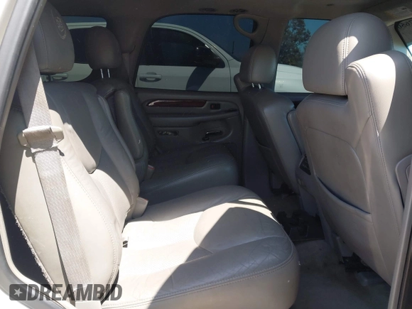 2005 Cadillac Escalade z VIN 1GYEC63N65R249827, wystawiony jako IAAI lot #42247650 z przebiegiem 254 052 mil mil oraz . Historia ofert i sprzedaży dostępna na DreamBid. Obrazek 8.