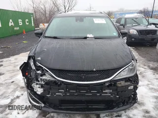 2019 Chrysler Pacifica Touring L with VIN 2C4RC1BG2KR715353, listed as a IAAI auction lot 41545730 with 38,500 mi miles and . Bid and sale history available at DreamBid. Image 12.