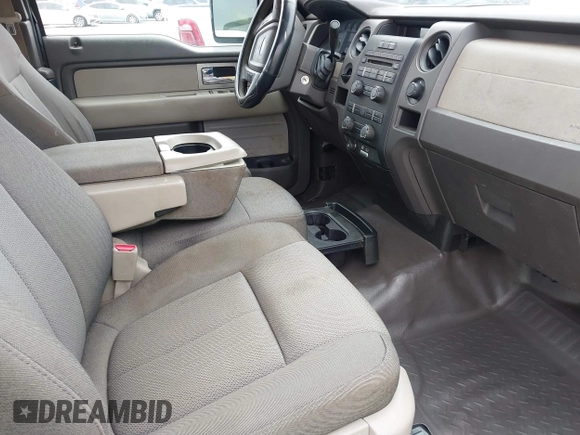 2009 Ford F-150 STX with VIN 1FTRX12W89KB25047, listed as a IAAI auction lot 41484924 with 310,768 mi miles. Bid and sale history available at carsss.com. Image 5.